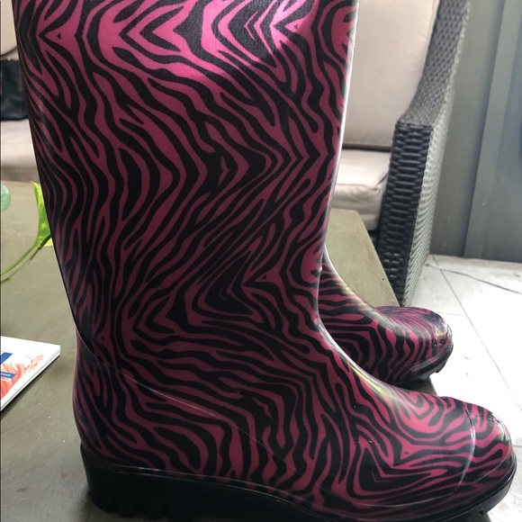 rain boots under $10